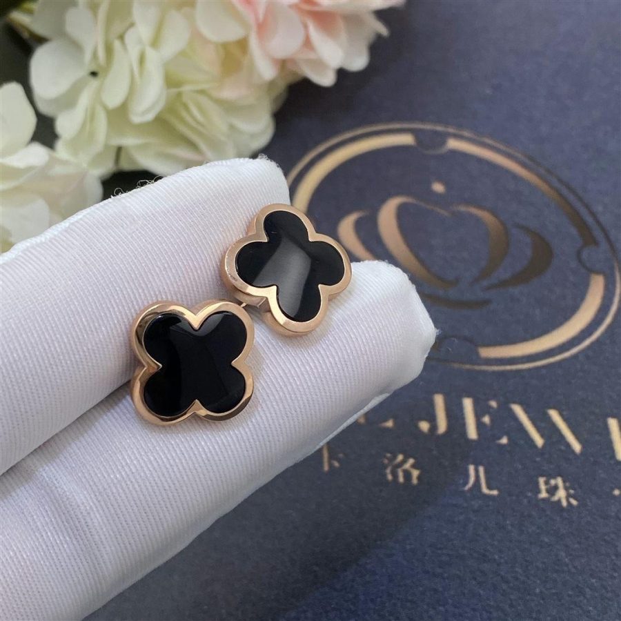 van-cleef-arpels-alhambra-cufflinks-rose-gold-onyx-vcarc95000