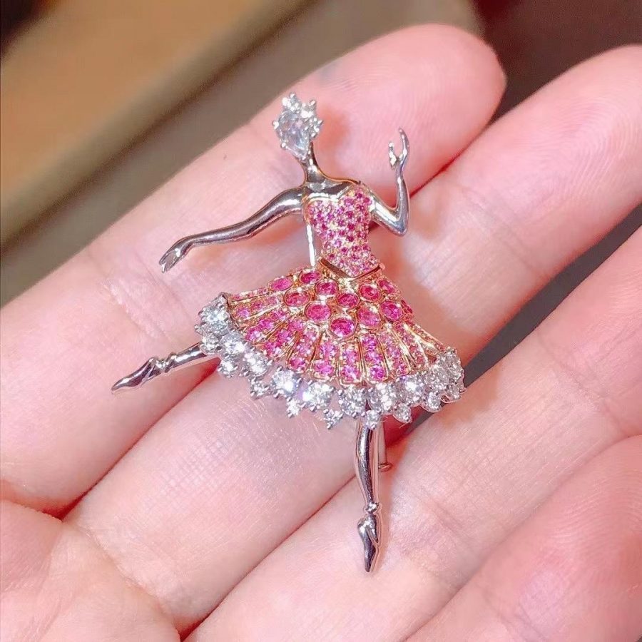 Van Cleef & Arpels Cardinal rose ballerina brooch White gold, pink gold, pink sapphires, diamonds