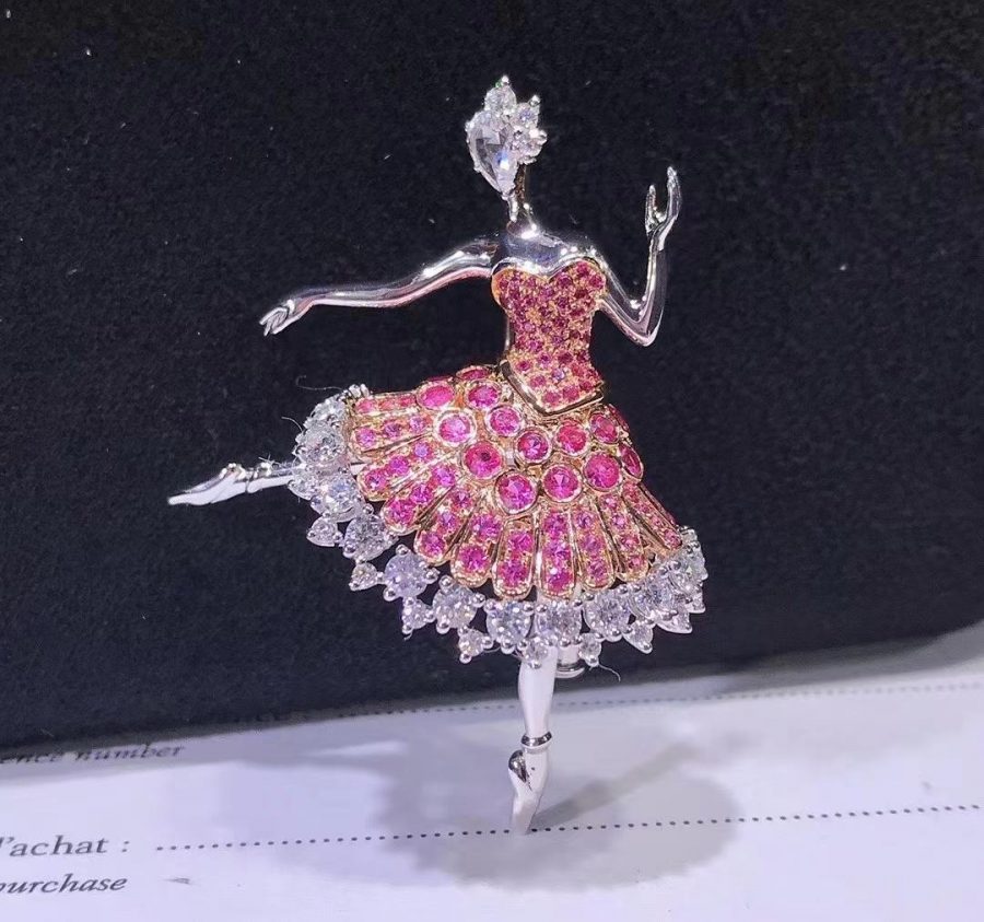 Van Cleef & Arpels Cardinal rose ballerina brooch White gold, pink gold, pink sapphires, diamonds