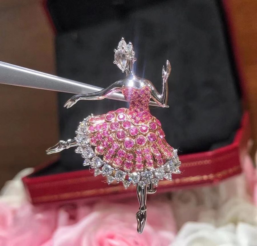 Van Cleef & Arpels Cardinal rose ballerina brooch White gold, pink gold, pink sapphires, diamonds