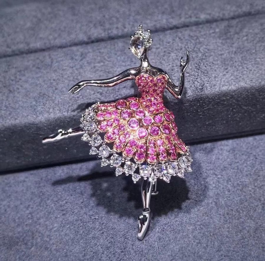 Van Cleef & Arpels Cardinal rose ballerina brooch White gold, pink gold, pink sapphires, diamonds