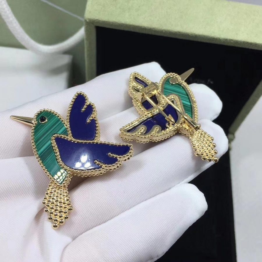 Van Cleef & Arpels Lucky Animals Hummingbird Clip Yellow Gold, Lapis Lazuli, Malachite, Onyx VCARP2B000