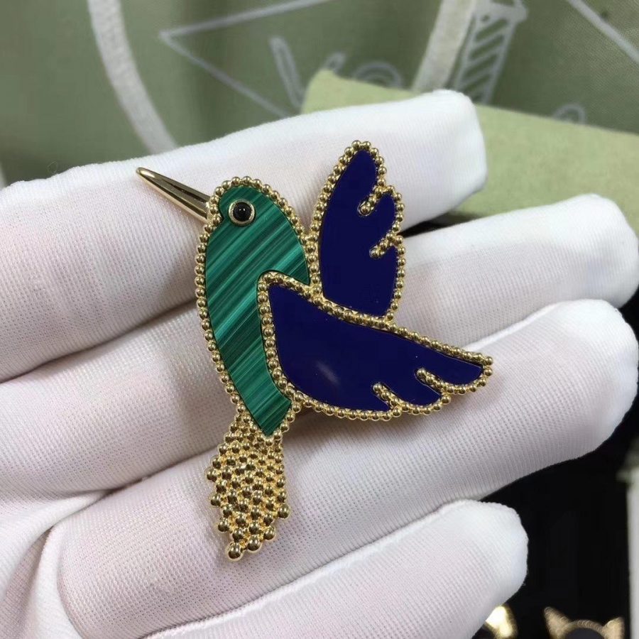 Van Cleef & Arpels Lucky Animals Hummingbird Clip Yellow Gold, Lapis Lazuli, Malachite, Onyx VCARP2B000