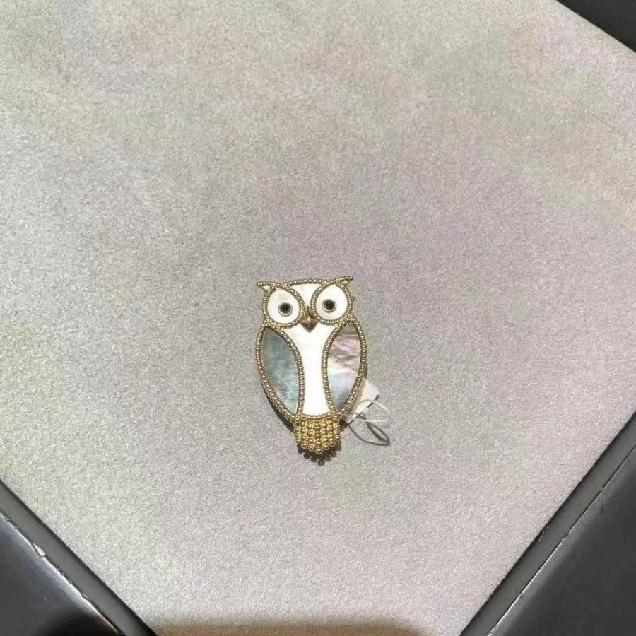 Van Cleef & Arpels Lucky Animals Owl clip Yellow gold, Mother-of-pearl, Onyx VCARP2AV00