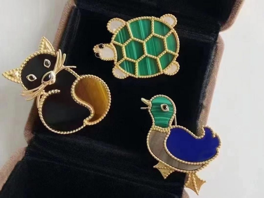 Van Cleef & Arpels Lucky Animals Turtle clip Yellow gold, Malachite, Mother-of-pearl, Onyx VCARP5LK00