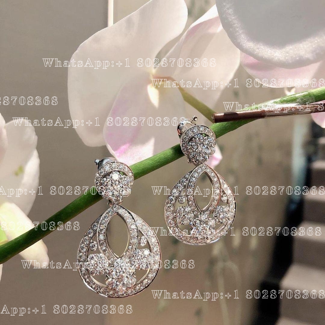 Van Cleef & Arpels Snowflake earrings, large model Platinum, Diamond VCARO3RL00