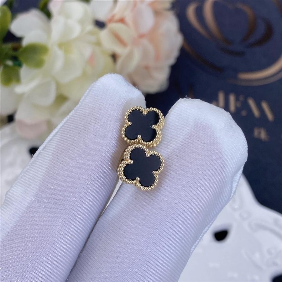 Van Cleef & Arpels Sweet Alhambra earstuds Yellow gold, Onyx VCARA44900