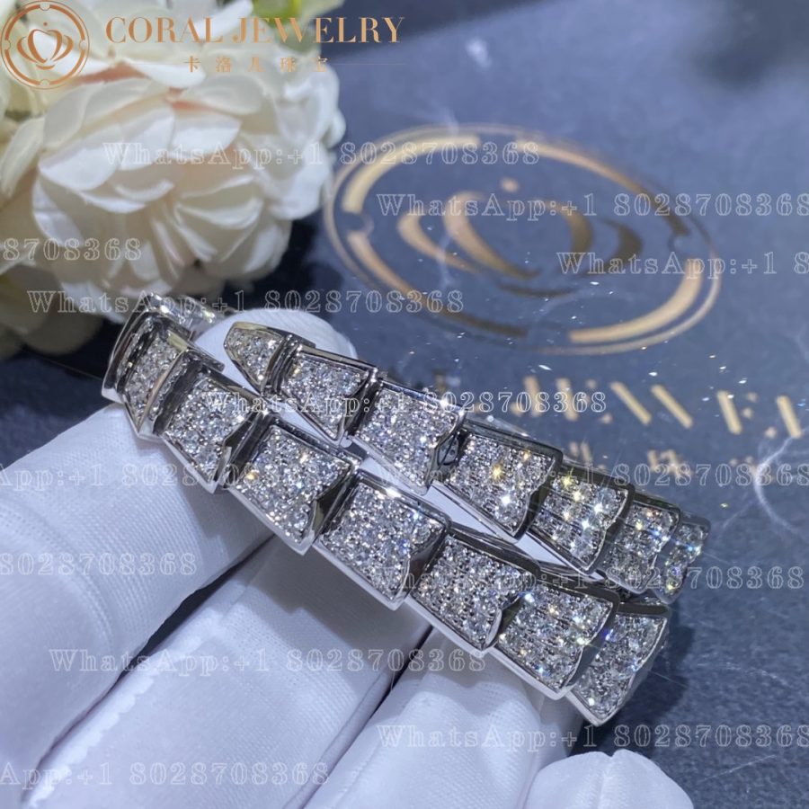 Bulgari Serpenti Viper one-coil bracelet in 18 kt white gold, set with full pavé diamonds Ref.: 345215