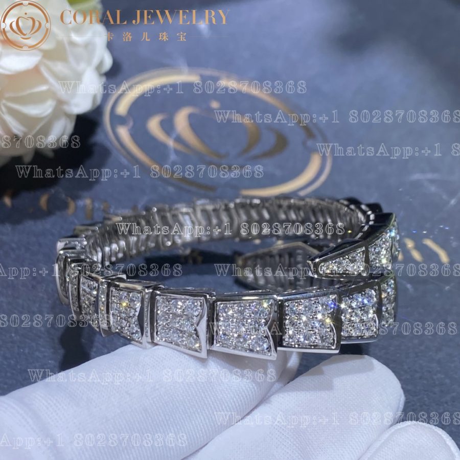 Bulgari Serpenti Viper one-coil bracelet in 18 kt white gold, set with full pavé diamonds Ref.: 345215