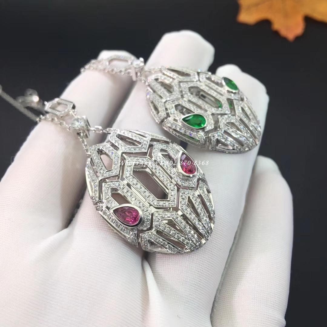 Bulgari Serpenti necklace in 18 kt white gold, set with rubellite eyes and pavé diamonds both on the chain and the pendant