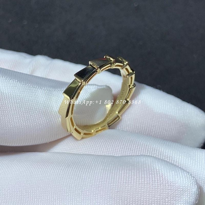 Bulgari Serpenti Viper wedding band in 18 kt yellow gold