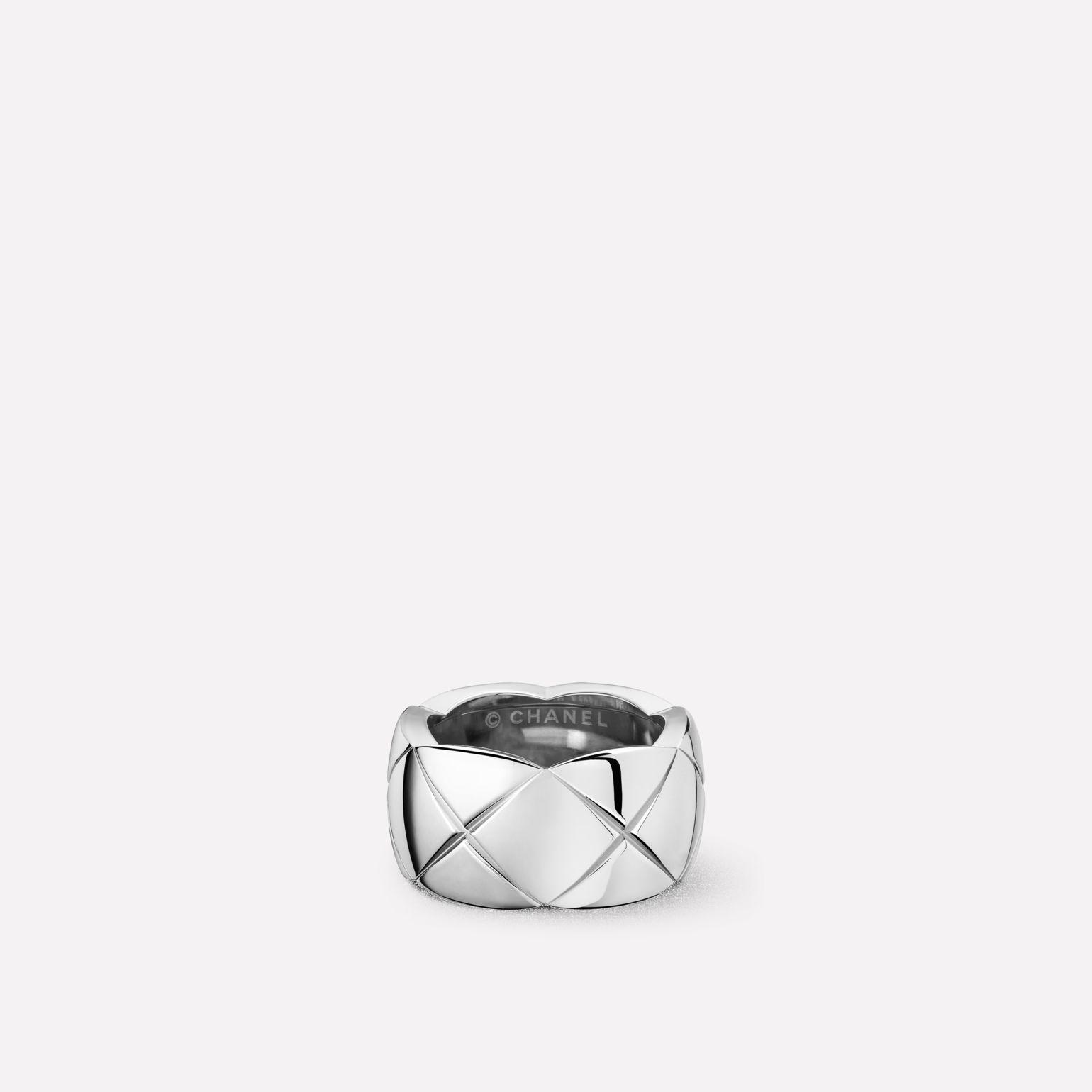 Chanel Coco Crush Ring Quilted Motif, Large Version, 18k White Gold J10573