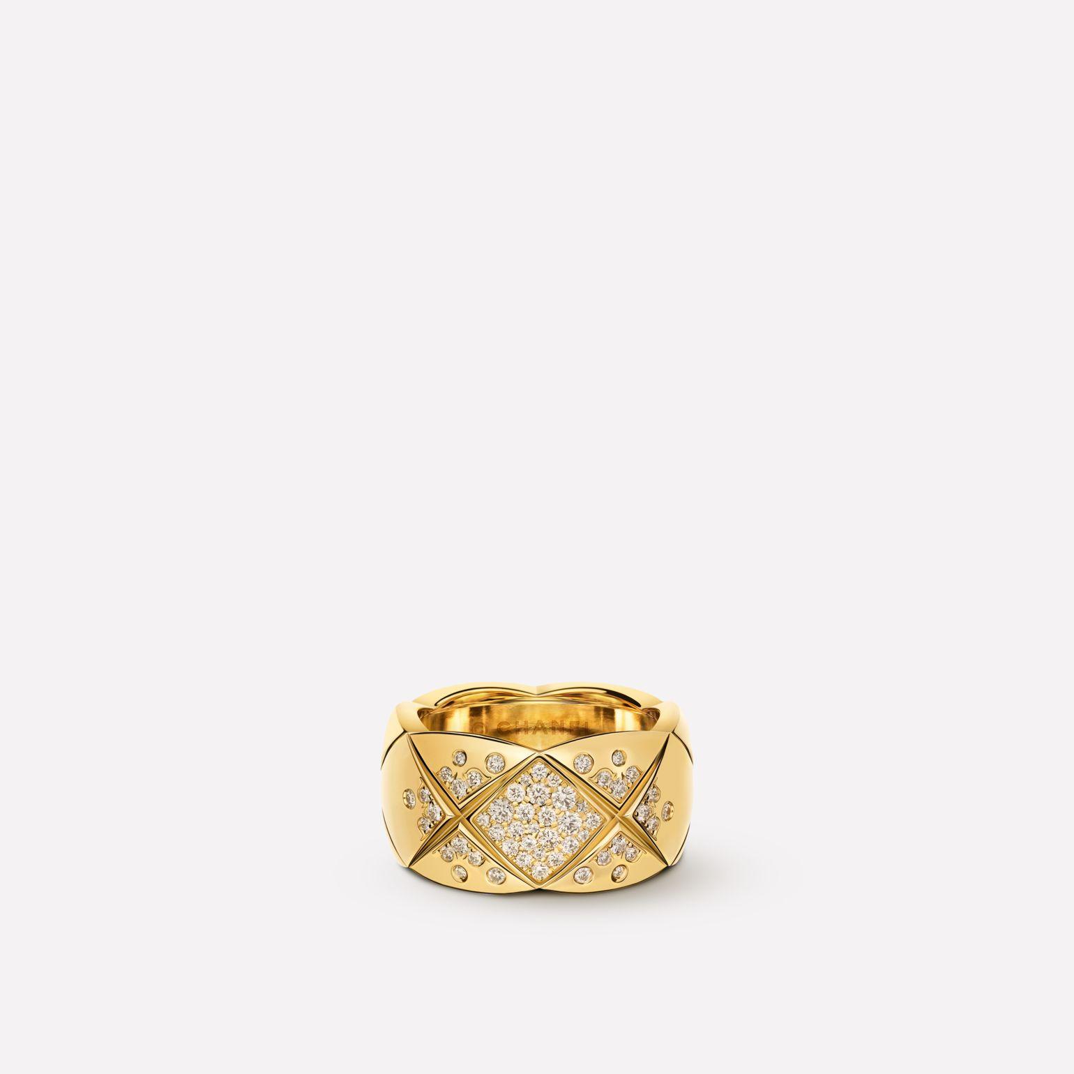 Chanel Coco Crush Ring Quilted Motif, Large Version, 18k Yellow Gold, Diamonds J10862