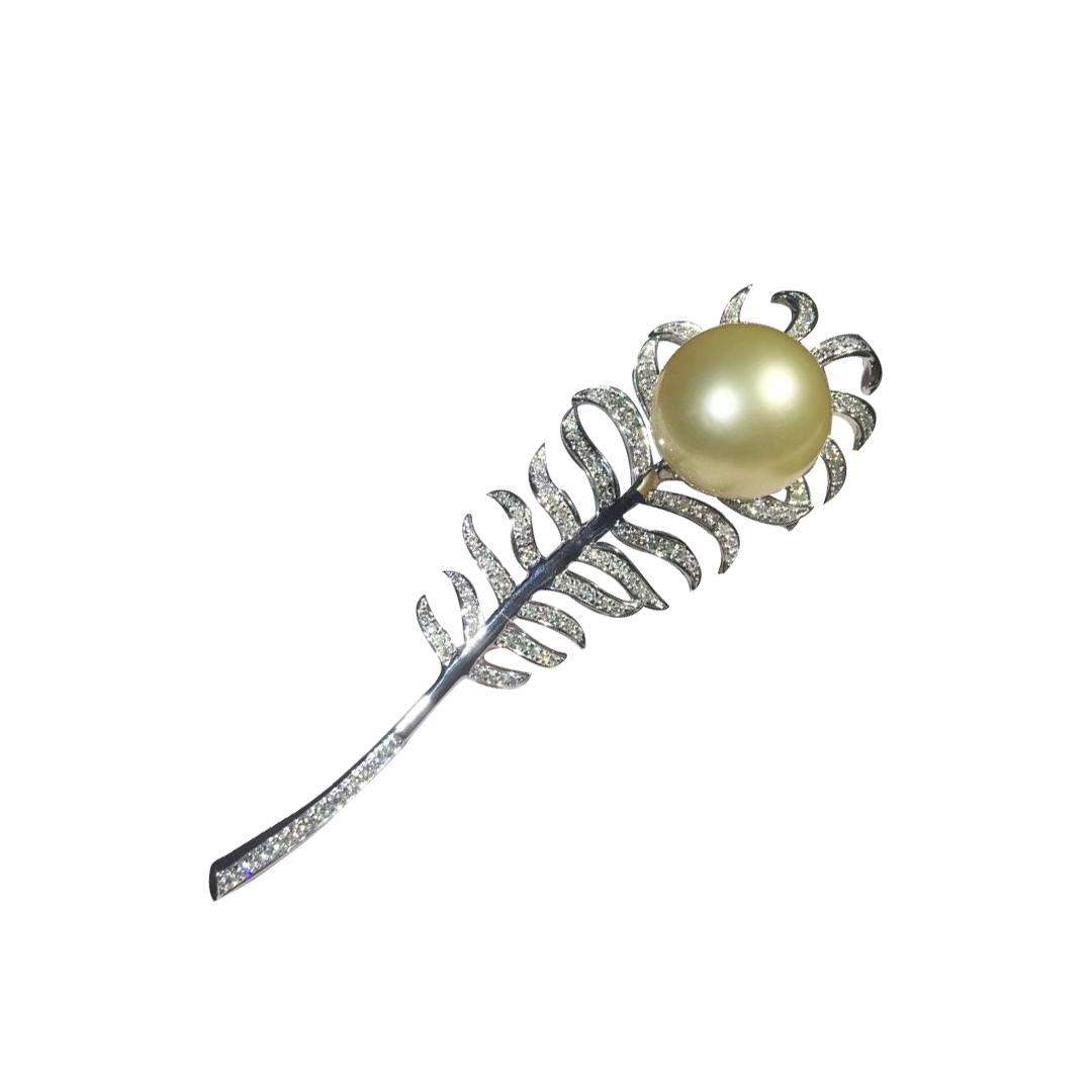 Chanel Plume De Chanel Brooch 18k White Gold, Diamonds，Pearl