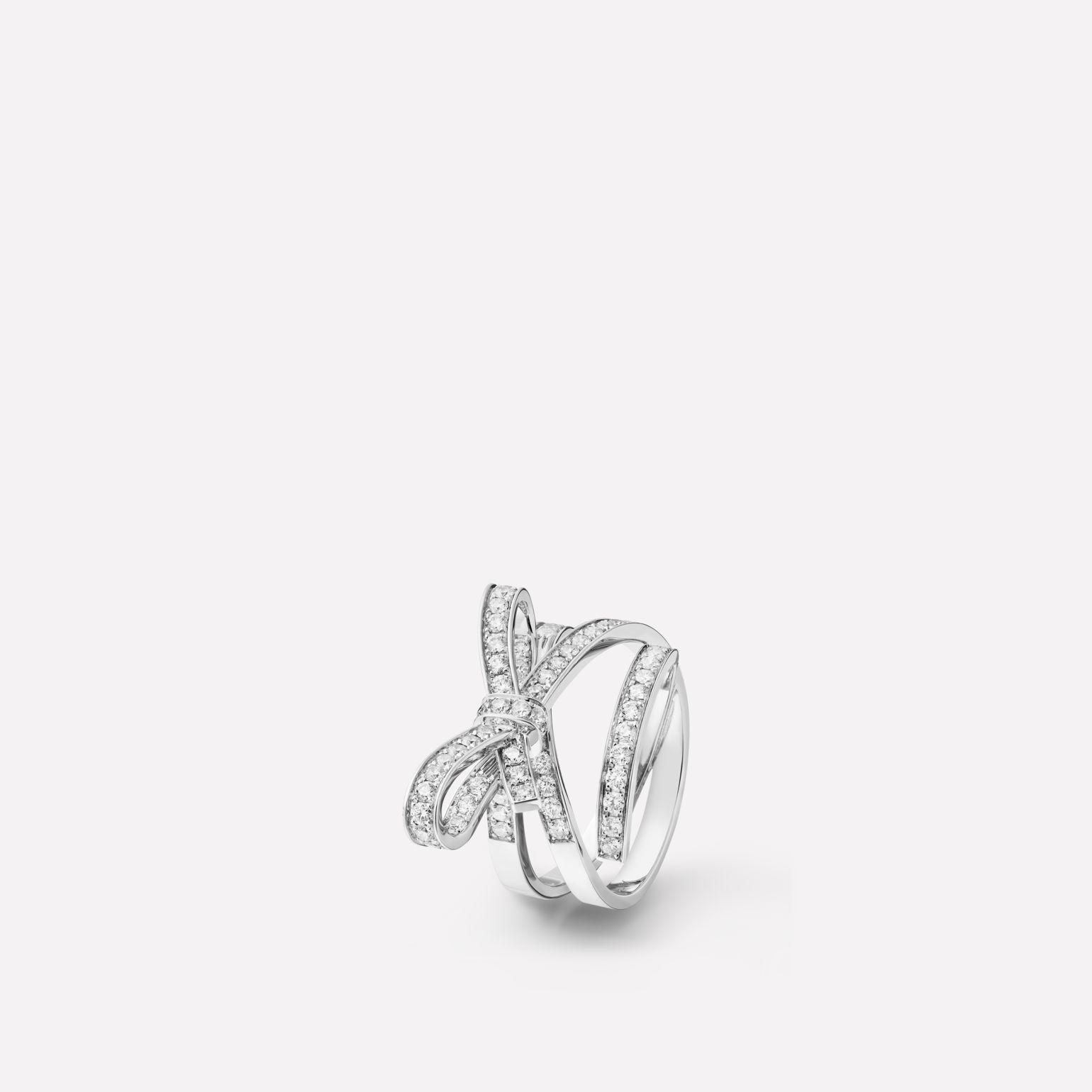 Chanel Ruban Ring 18k White Gold Diamonds J11142