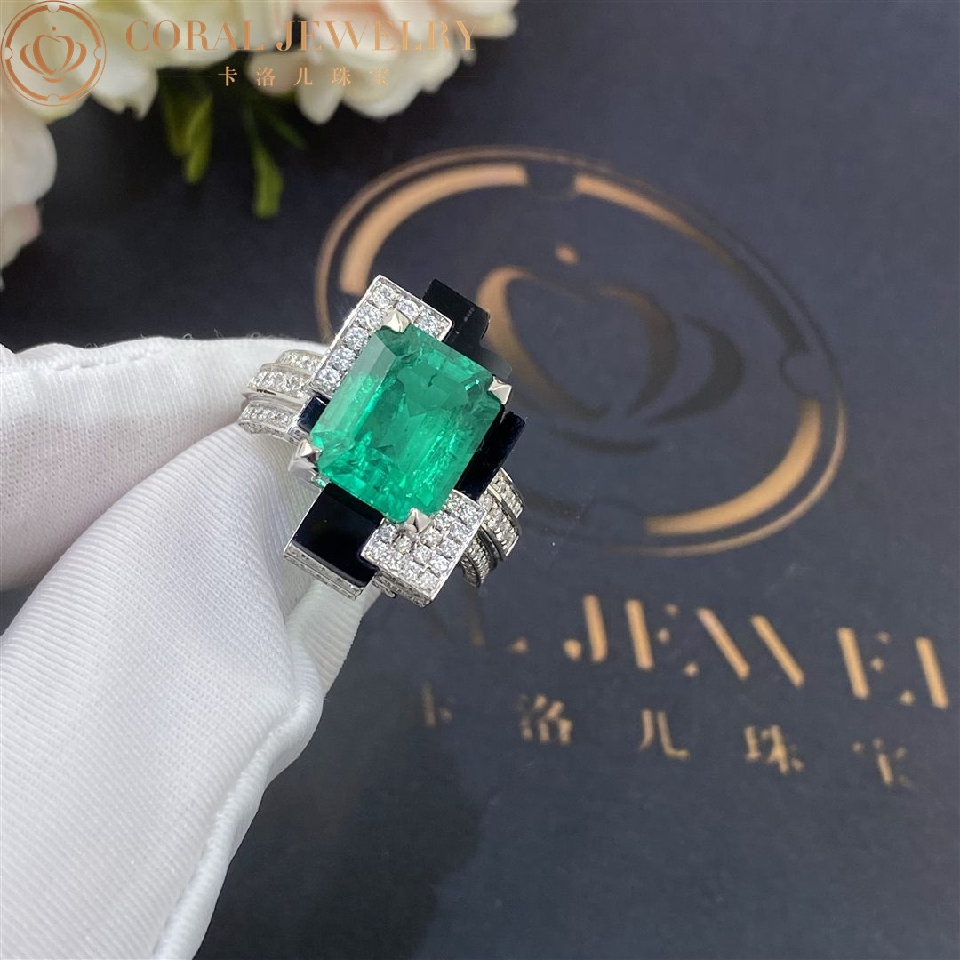 Chaumet Labyrinthe Ring White Gold, Emerald with Onyx and Diamonds